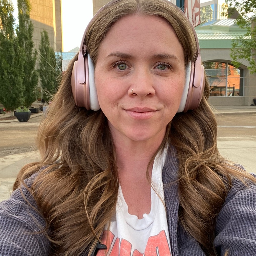 Meet your Posher, Rayna